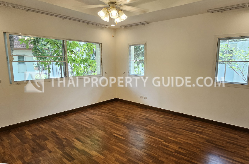 House with Shared Pool in Nichada Thani 